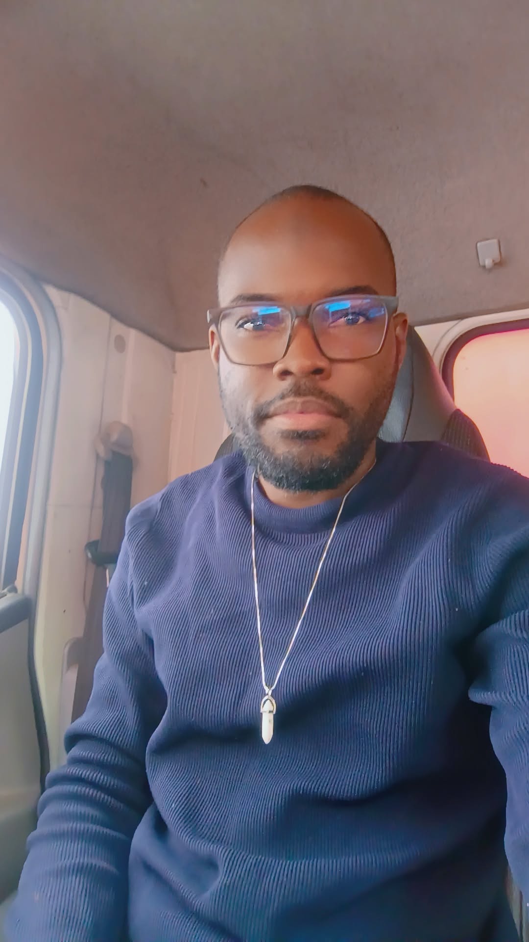 1726052755516365_29802