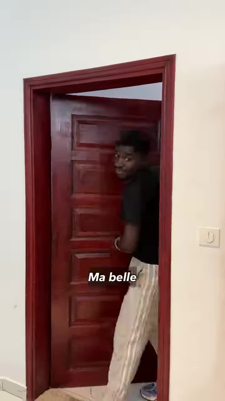 à la maison thumbnail