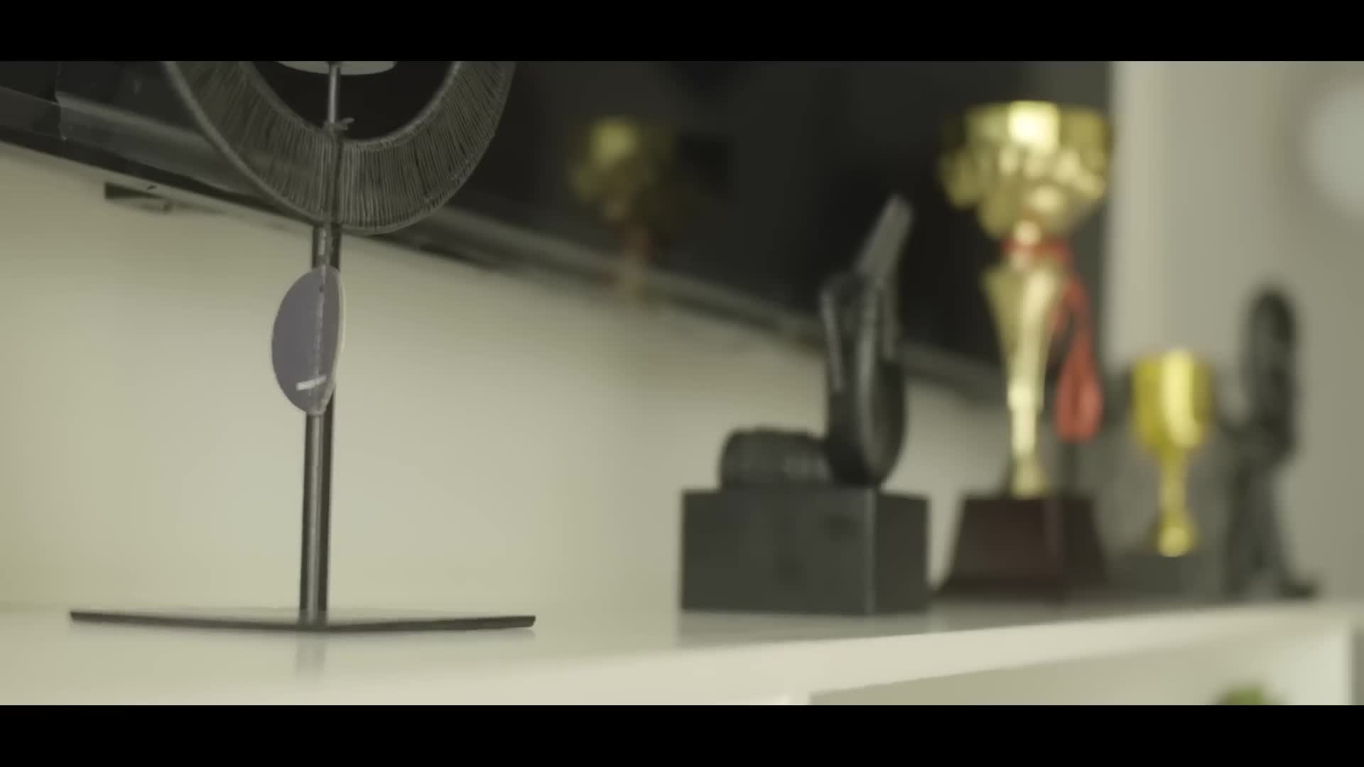 PaulYvesHeyTien - Ce Que Peut Cacher Un Regard thumbnail