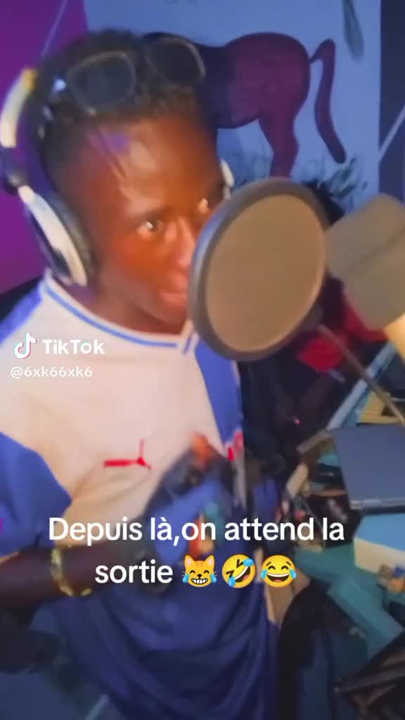 Votre artiste en action thumbnail