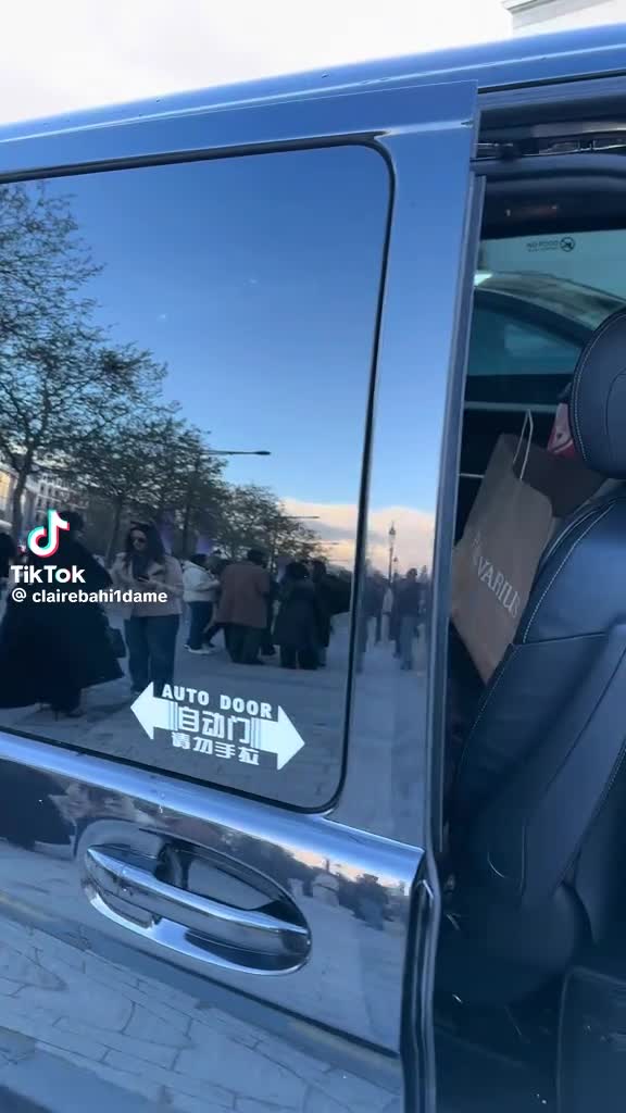 Clair Bailly est de retour thumbnail